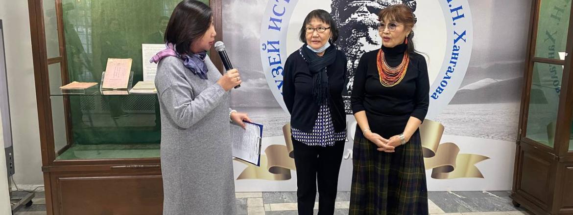 В музее открылась необычная выставка текстиля и керамики