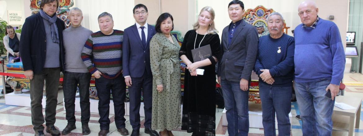 Впервые выставка Гэсэра Зодбоева открылась в музее