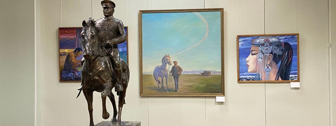 Начало работы XIII Региональной художественной выставки 