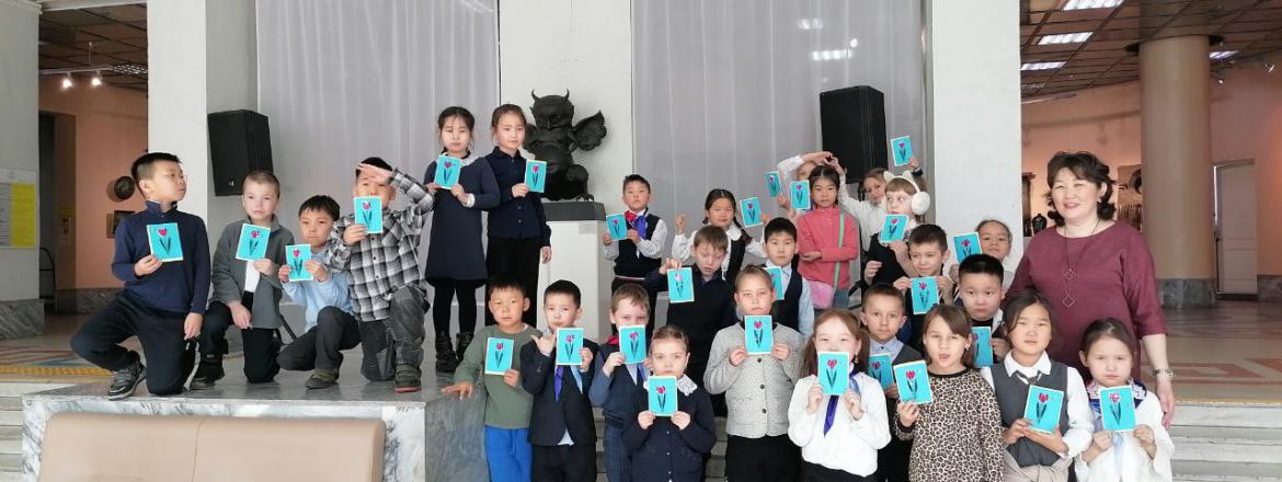 19 марта Музей природы Бурятии посетили учащиеся 1 «Б» класса МАОУ «Сотниковская СОШ». Первоклассники слушали удивительные звуки леса, крики диких зверей и птиц, чувствовали ароматы хвойных пород